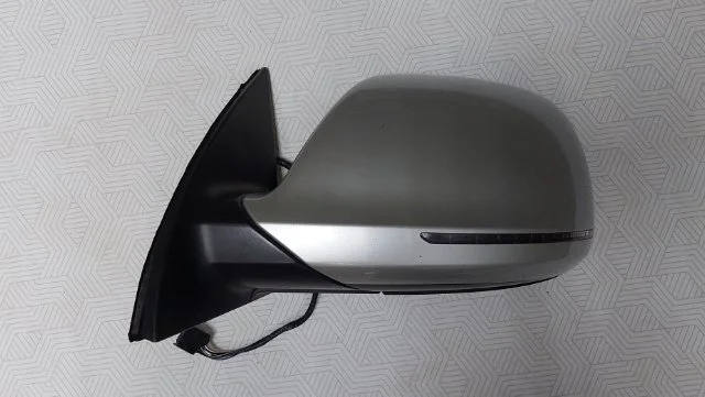 Стекла и зеркала для Audi Q7 4M 2015+ на фотографиях