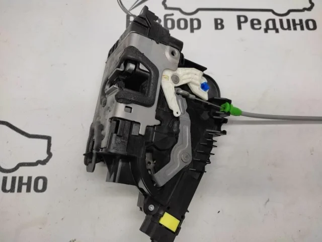 Замок багажника для Mercedes-Benz GL class X166 2012-2016 на фотографиях