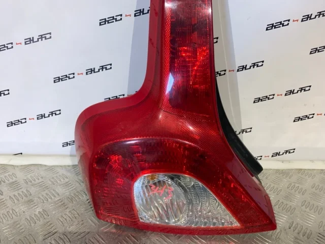 Фонарь левый для Volvo C30 MK 2006-2013 на фотографиях