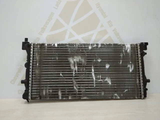 Радиатор охлаждения ДВС для Skoda Rapid I rest NH3 2017-2020 на фотографиях