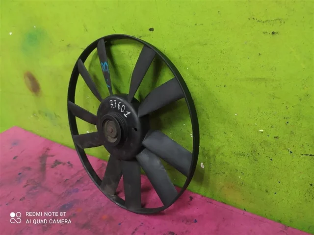 Вентилятор радиатора охлаждения ДВС для Volkswagen Golf III (1H5)Универсал (EU) 1991-2001 на фотографиях
