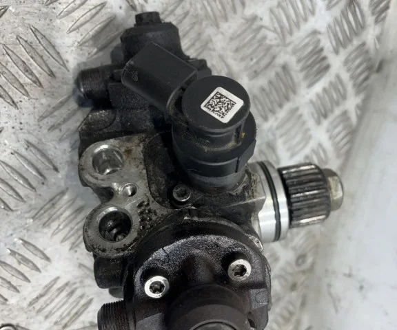 ТНВД для Audi Q7 4M 2015+ на фотографиях