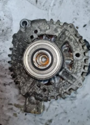 Генератор для Volvo XC90 I C 2002-2014 на фотографиях