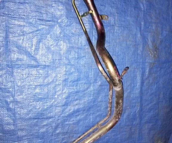 Горловина топливного бака для Honda Odyssey RA7-RA9 1999-2003 на фотографиях