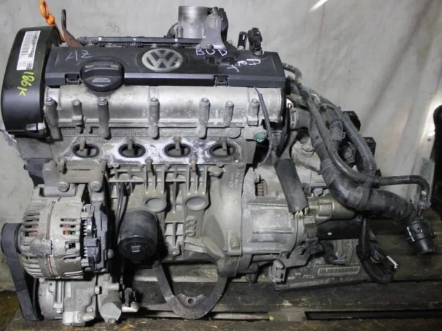 Двигатель без навесного для Volkswagen Polo IV (9N3) 2005-2009 на фотографиях