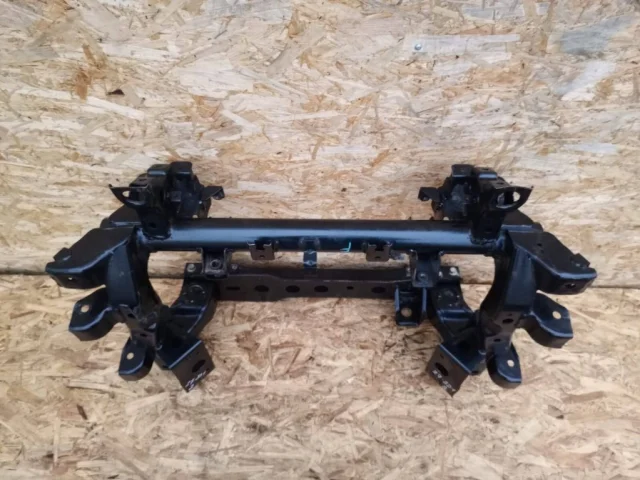 Подрамник двигателя для Mitsubishi Pajero V90 5dr 2006-2011 на фотографиях