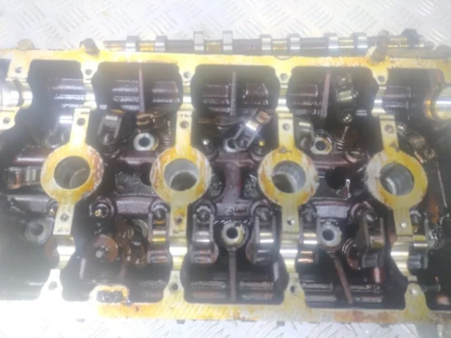 ГБЦ для Renault Logan 2007-2012 (Универсал KS) на фотографиях