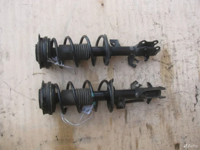 Амортизатор передний левый для Nissan Tiida C11 JDM Хэтчбек 2004-2012 на фотографиях