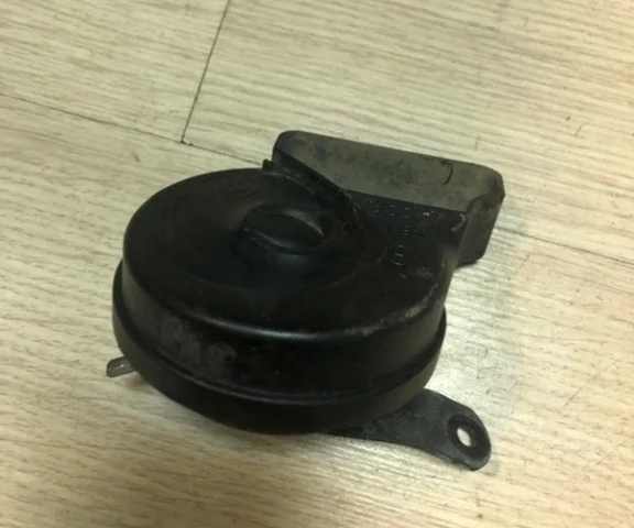 Звуковой сигнал для Mercedes-Benz GL class X164 2006-2012 на фотографиях