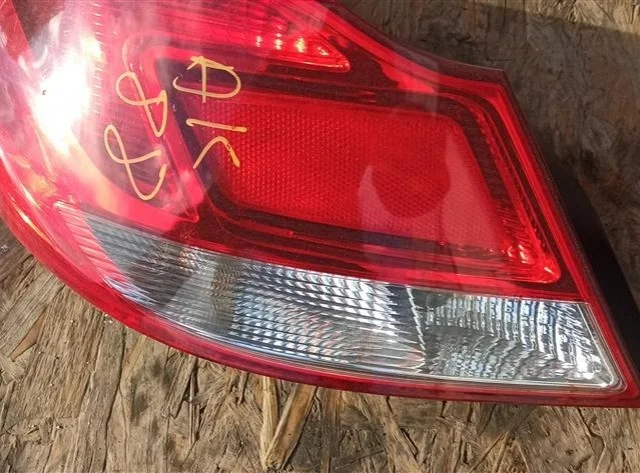 Фонарь левый для Opel Insignia Седан A 2008-2017 на фотографиях