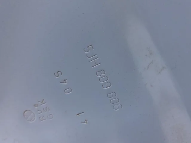 Заднее правое крыло для Skoda Rapid I rest NH3 2017-2020 на фотографиях