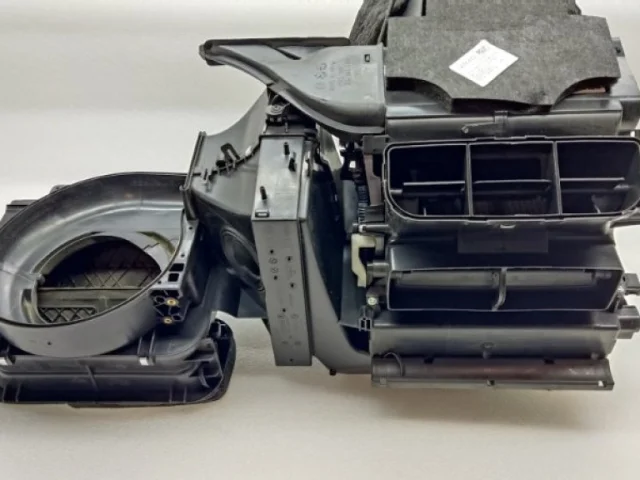 Корпус печки для Skoda Rapid I NH3 2012-2017 на фотографиях