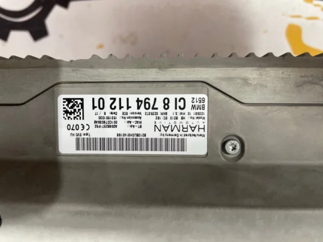 Головное мультимедийное устройство для BMW 5er G30 2016-2023 на фотографиях