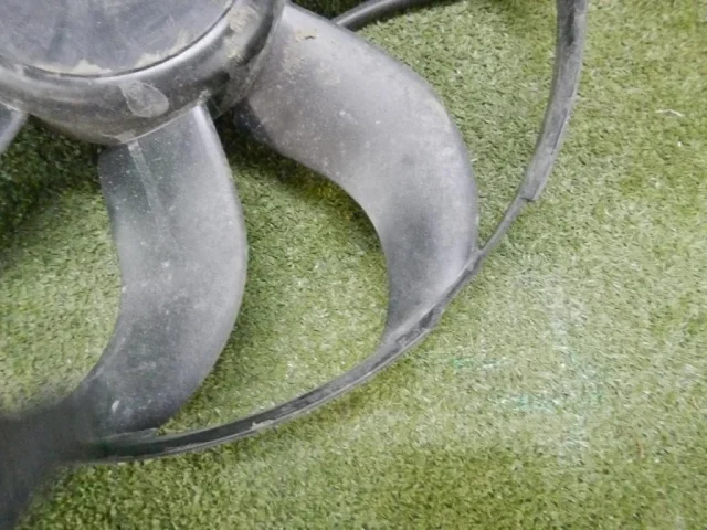 Вентилятор радиатора охлаждения ДВС для Skoda Rapid I NH3 2012-2017 на фотографиях