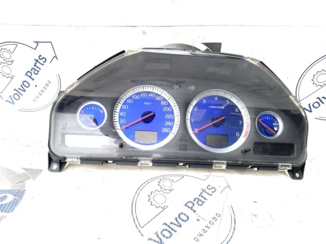 Приборная панель для Volvo XC90 I C 2002-2014 на фотографиях