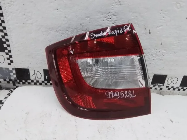 Фонарь внешний левый для Skoda Rapid I rest NH3 2017-2020 на фотографиях