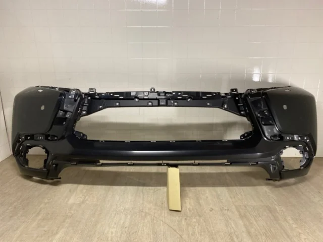 Бампер передний для Mitsubishi Pajero Sport KS0W 2016+ на фотографиях