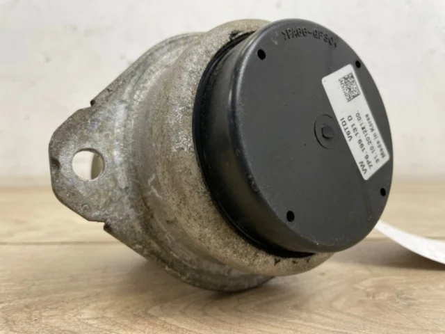 Подушка двигателя задняя левая нижняя для Volkswagen Touareg II (7P5) 2010-2014 на фотографиях