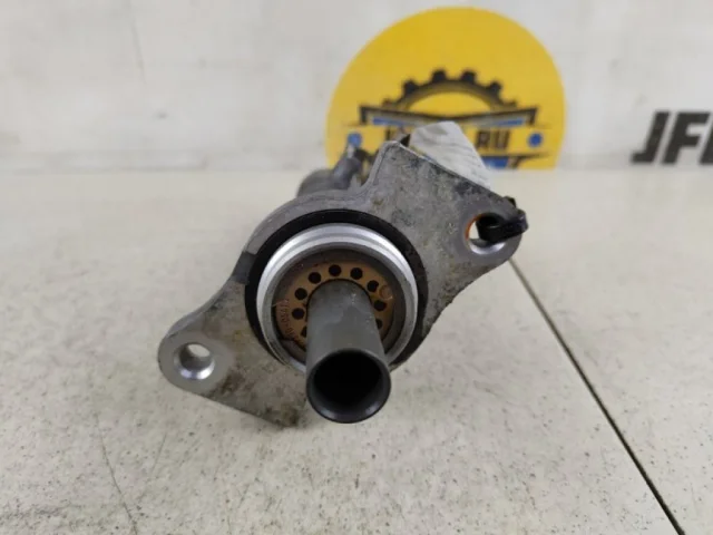 Главный тормозной цилиндр для Volvo XC90 I C 2002-2014 на фотографиях