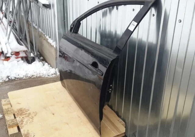 Дверь передняя левая для Mitsubishi Lancer 10 Седан CY 2007-2011 на фотографиях