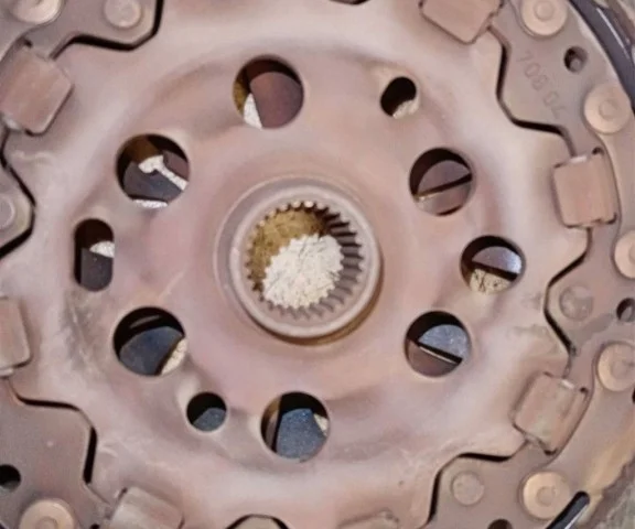 Сцепление в сборе для Volkswagen Passat (B6, Typ 3C) 2005-2010 на фотографиях