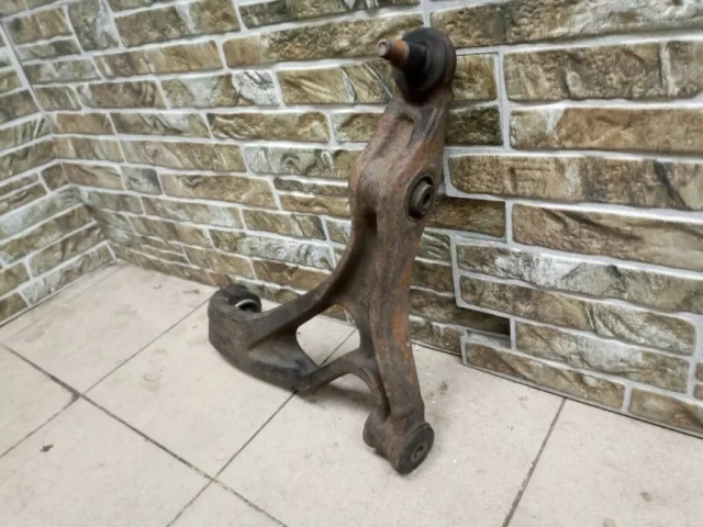 Рычаг передний правый нижний для Audi Q7 4L 2005-2015 на фотографиях