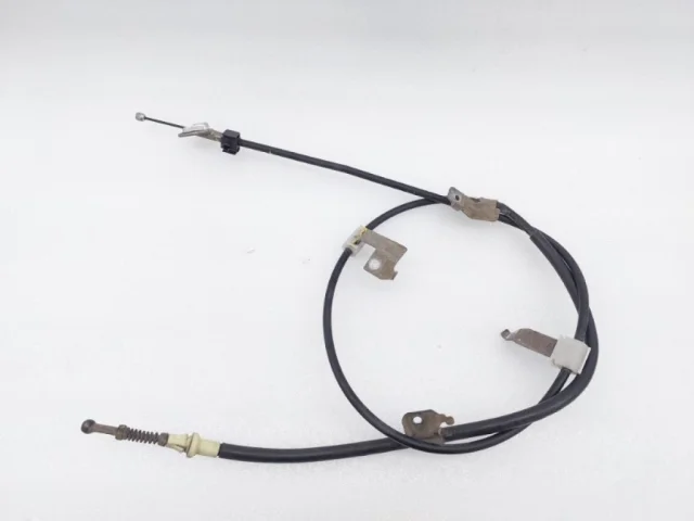 Трос ручника левый для Toyota Corolla E160/E180 Седан (RU) 2012-2016 на фотографиях