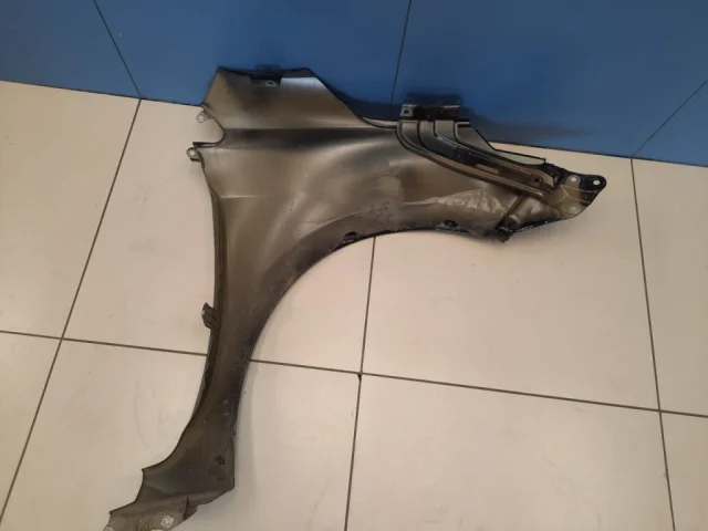 Крылья для Toyota Corolla E180 rest (RU) 2016-2019 на фотографиях