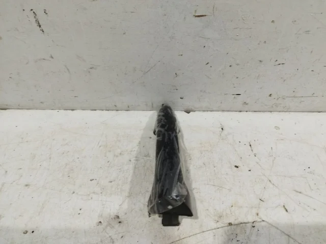 Ручка двери передняя левая внешняя для Hyundai Solaris 1 RB (2011-2013) на фотографиях