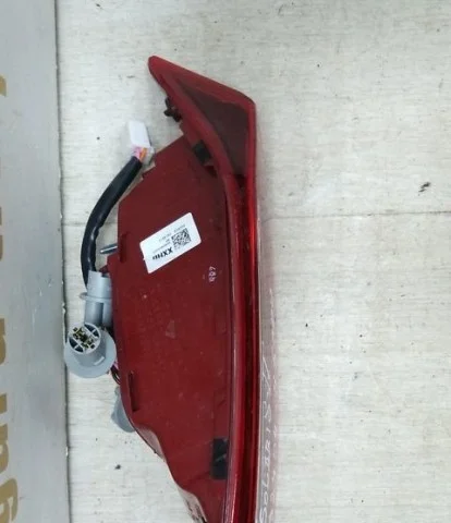 Фонарь внутренний левый для Hyundai Solaris 2 (2017-2022) на фотографиях