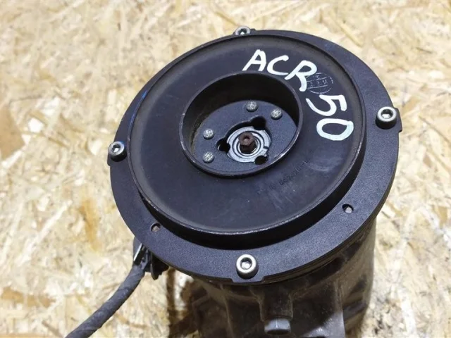 Компрессор кондиционера для Toyota Alphard H20 2008-2015 на фотографиях