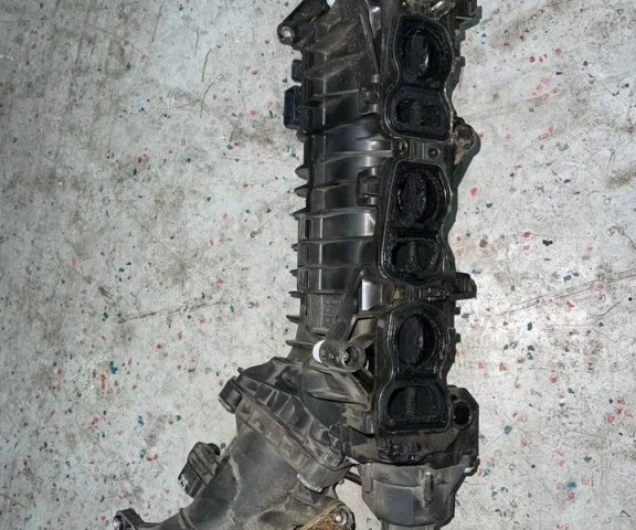 Впускной коллектор для BMW 3er F30 2011-2019 на фотографиях