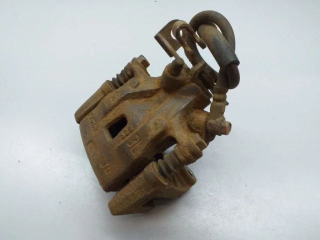 Суппорт задний левый для Mazda CX 5 KF 2017 на фотографиях