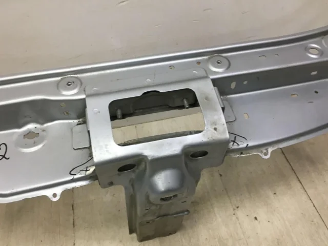 Панель радиатора (телевизор) для Renault Sandero BS 2007-2014 на фотографиях