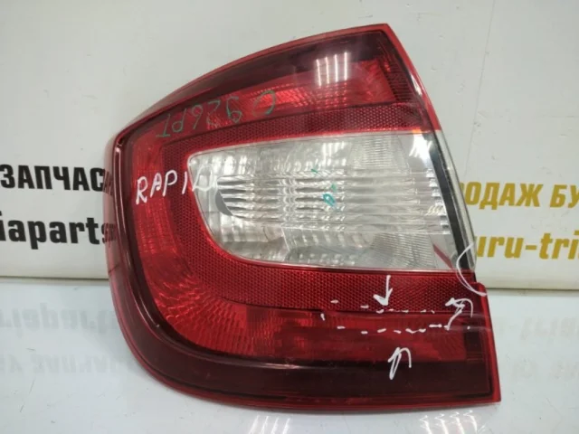 Фонарь левый для Skoda Rapid I NH3 2012-2017 на фотографиях