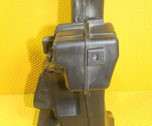 Резонатор воздуховода для Hyundai Solaris 2 (2017-2022) на фотографиях