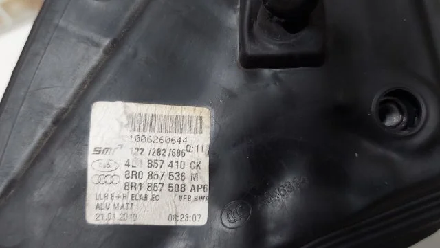 Зеркала для Audi Q7 4L 2005-2015 на фотографиях