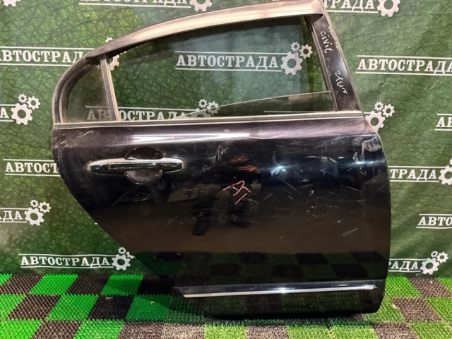 Двери для Honda Civic FD 2005-2012 седан на фотографиях