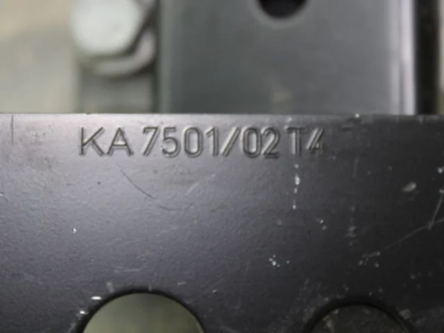 Усилитель заднего бампера для Audi Q7 4L 2005-2015 на фотографиях