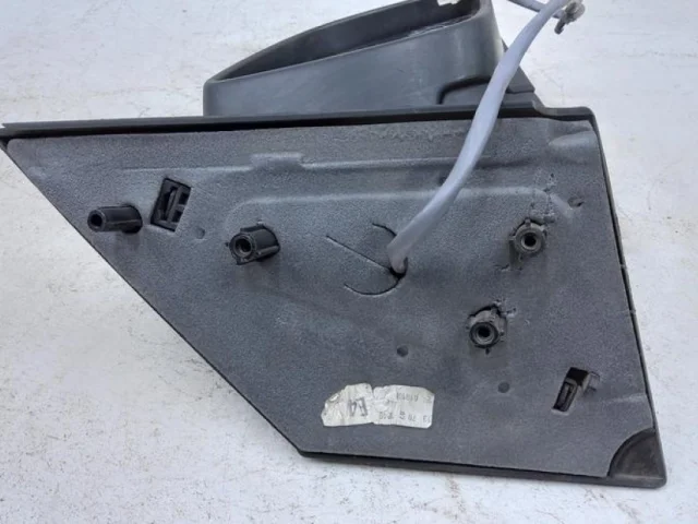 Стекла и зеркала для Nissan Note E12 2012-2020 на фотографиях