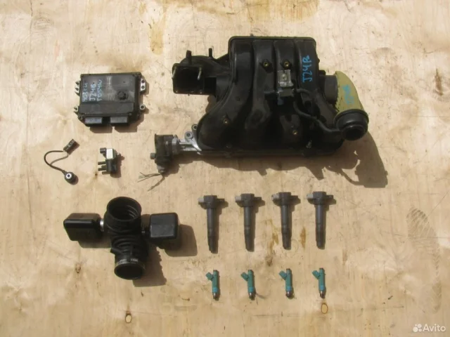 Форсунка топливная для Suzuki Grand Vitara 2005-2014 на фотографиях