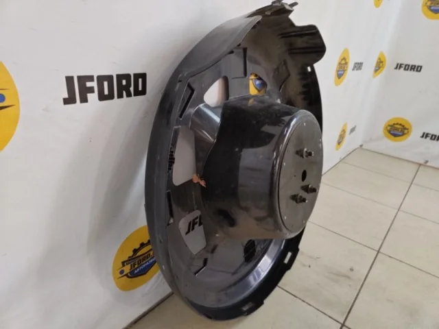 Чехол запасного колеса для Suzuki Grand Vitara 2005-2014 на фотографиях