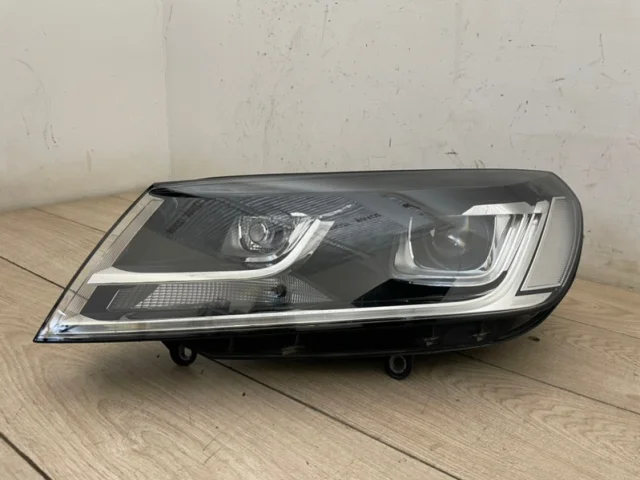 Фара ксенон левая для Volkswagen Touareg II (7P5) Rest 2014-2018 на фотографиях