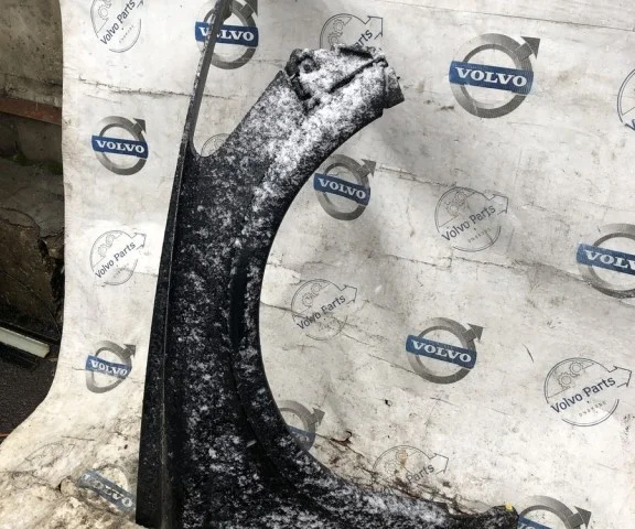 Крыло правое для Volvo C30 MK 2006-2013 на фотографиях