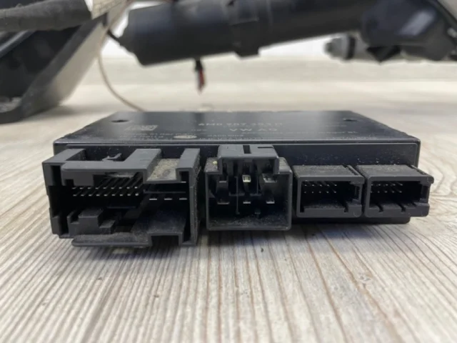 Фаркоп для Volkswagen Touareg III (CR) 2018+ на фотографиях