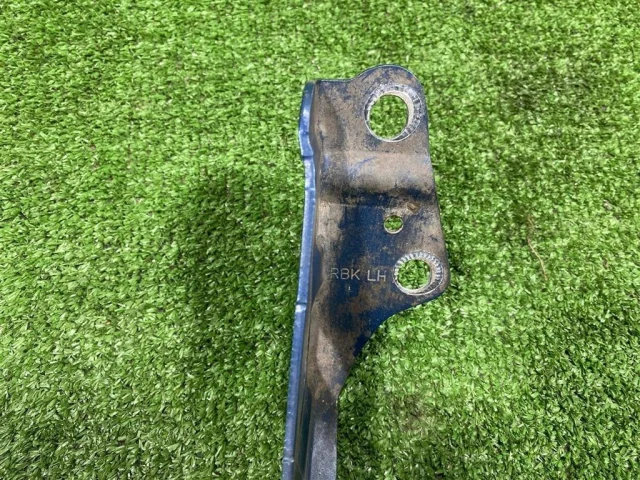 Петля капота левая для Hyundai Solaris 1 рестайлинг 2014-2017 на фотографиях