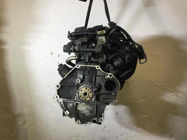 Двигатель без навесного для Opel Zafira B 2005-2015 на фотографиях
