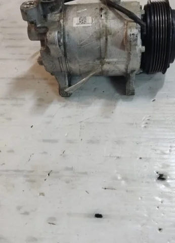 Компрессор кондиционера для BMW X3 F25 2010-2017 на фотографиях