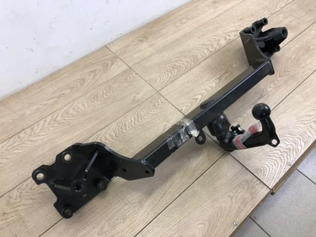 Фаркоп для Volkswagen Touareg III (CR) 2018+ на фотографиях