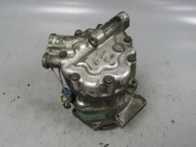 Компрессор кондиционера для Opel Vectra C 2002-2008 на фотографиях